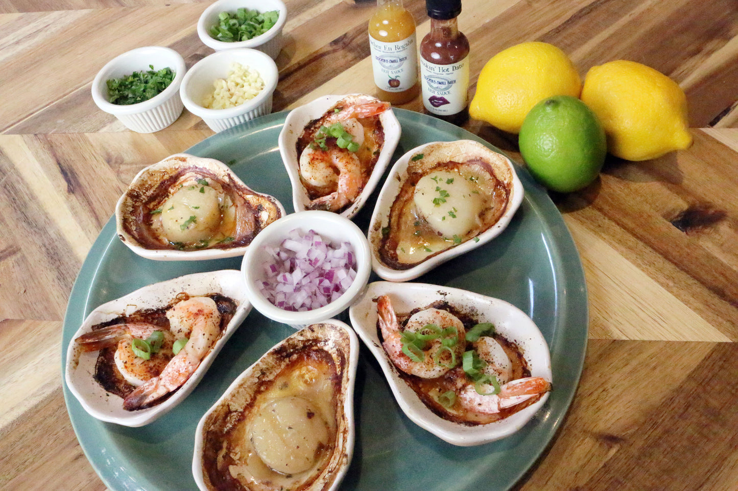 Ceramic oyster shells cookware set (12 shells)