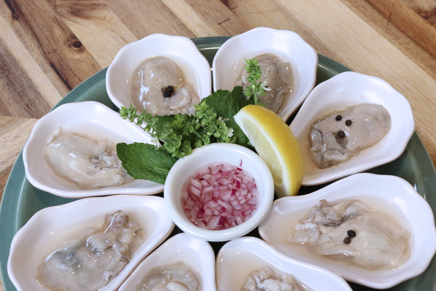 Ceramic oyster shells cookware set (12 shells)